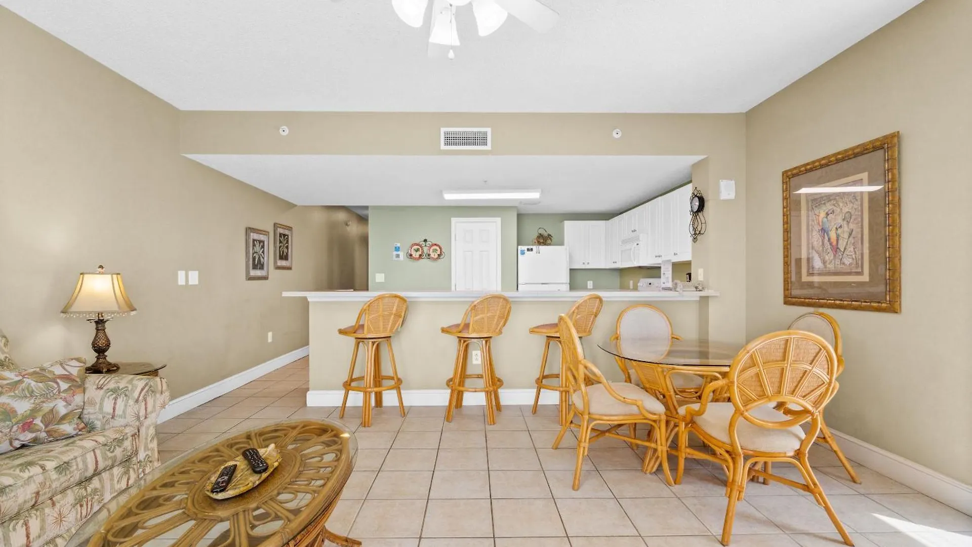 Apartment Majestic Beach Towers Resort By Panhandle Getaways Panama City Beach