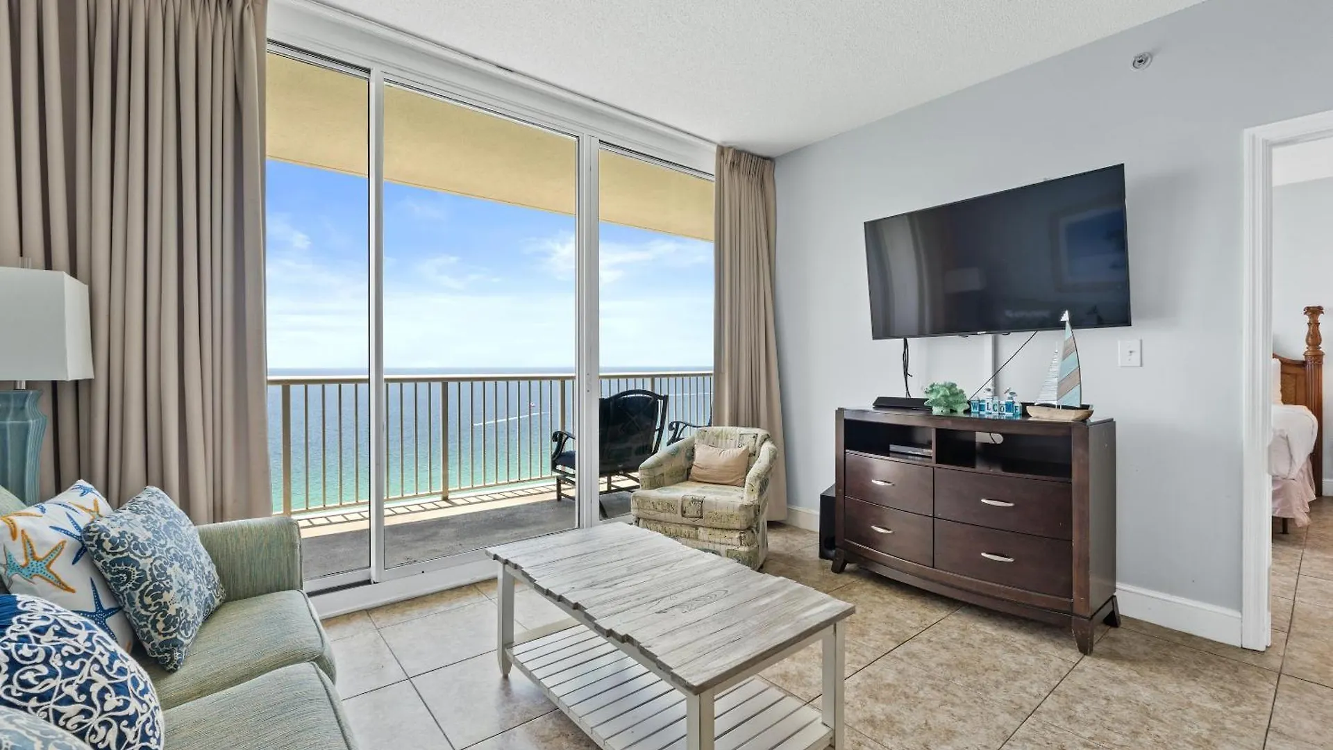 Majestic Beach Towers Resort By Panhandle Getaways Panama City Beach Apartment