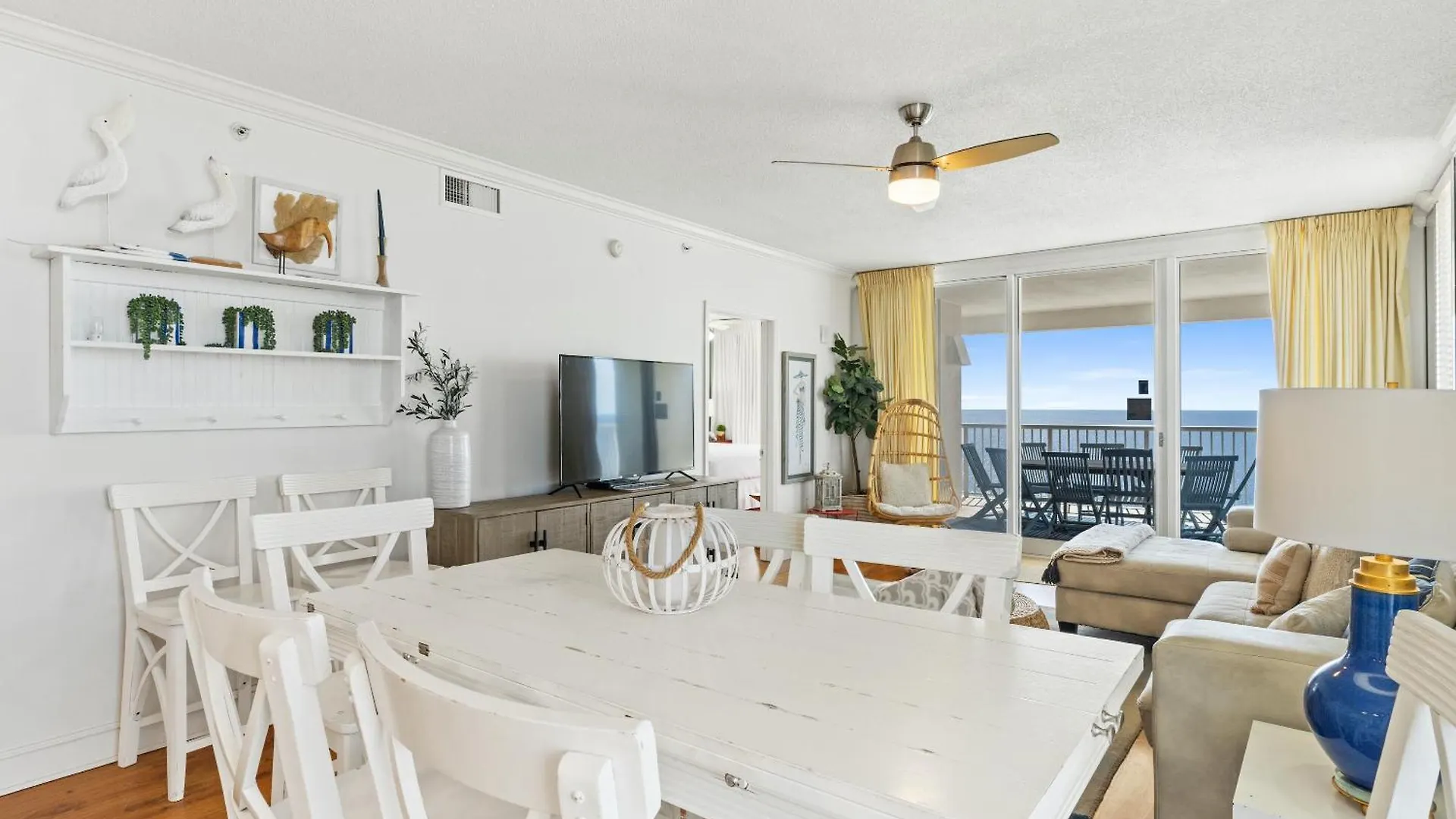 Majestic Beach Towers Resort By Panhandle Getaways Panama City Beach Apartment
