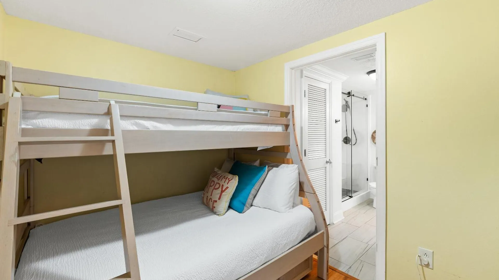 Apartment Majestic Beach Towers Resort By Panhandle Getaways Panama City Beach United States